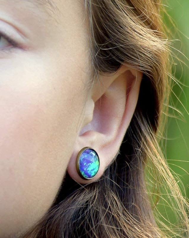 Summerfield Collection Antiqued Gold-tone Faceted Resin Opalescent Stud Earrings 12mm (Purple)
