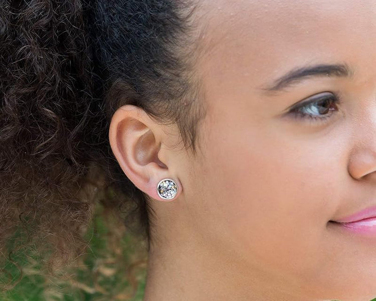 Summerfield Collection Silver-tone Burgundy Confetti Glitter Glass Stud Earrings Hand-painted 10mm