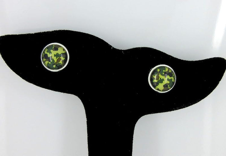 Summerfield Collection Silver-tone Camo Print Glass Stud Earrings 10mm Camoflauge (Green)