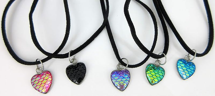 Summerfield Collection Mermaid Heart Choker Necklace Faux Black Suede Cord Dangle Earrings Set (Green)