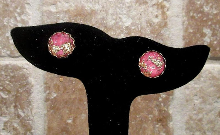 Summerfield Collection Antiqued Gold-tone Faceted Resin Leaf Foil Stud Earrings 12mm (Hot Pink)