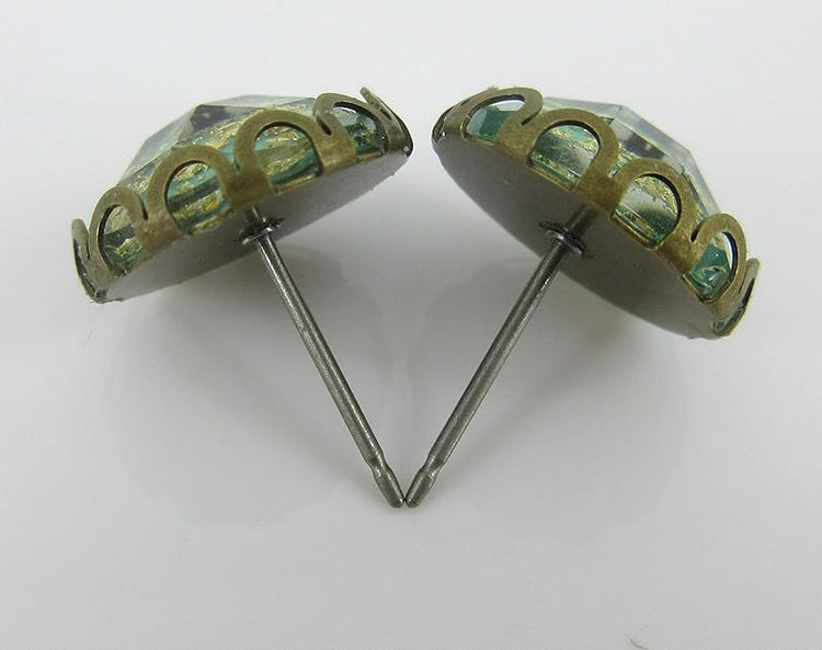Summerfield Collection Antiqued Gold-tone Faceted Resin Leaf Foil Stud Earrings 12mm (Mint Green)