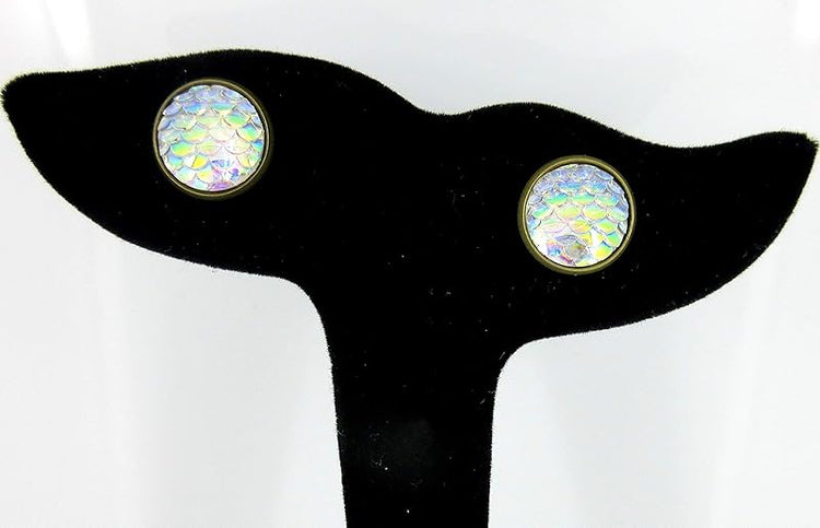 Summerfield Collection Antiqued Gold-tone Metallic Mermaid Scale Stud Earrings 12mm (Clear AB)