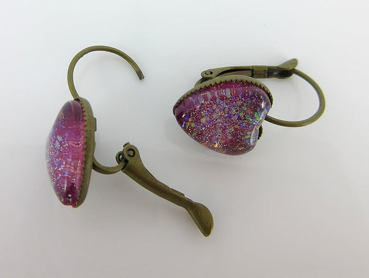 Summerfield Collection Antiqued Gold-tone Berry Iridescent Glitter Glass Heart Drop Earrings Hand-painted