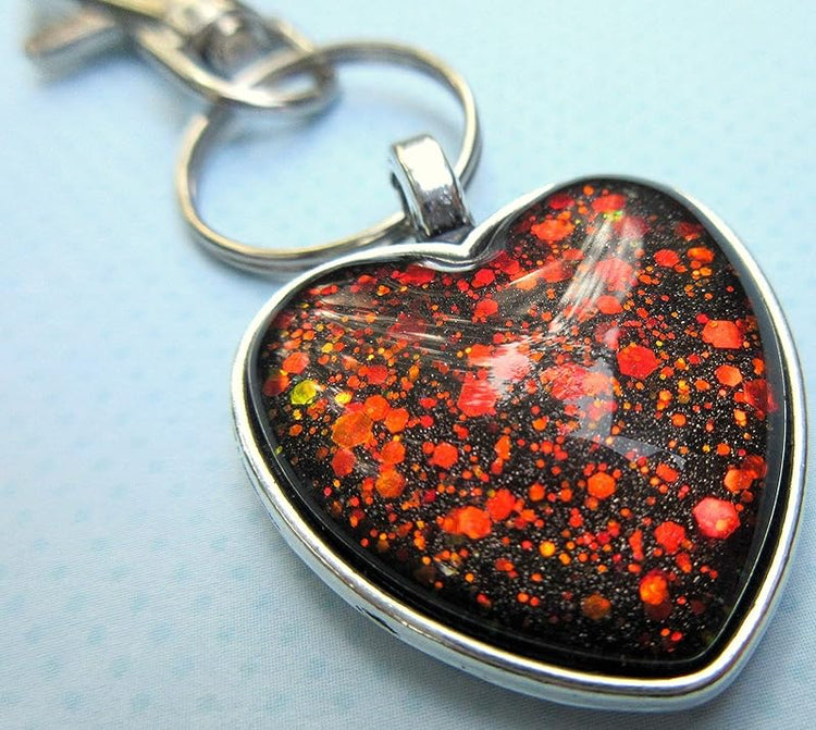 Summerfield Collection Antiqued Silver-tone Black and Red Duochrome Glitter Glass Heart Keychain Hand-painted
