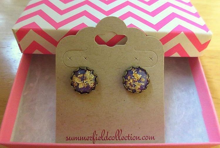 Summerfield Collection Antiqued Gold-tone Faceted Resin Leaf Foil Stud Earrings 12mm (Purple)