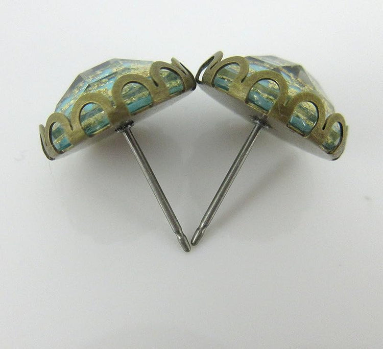 Summerfield Collection Antiqued Gold-tone Faceted Resin Leaf Foil Stud Earrings 12mm (Aqua Blue)
