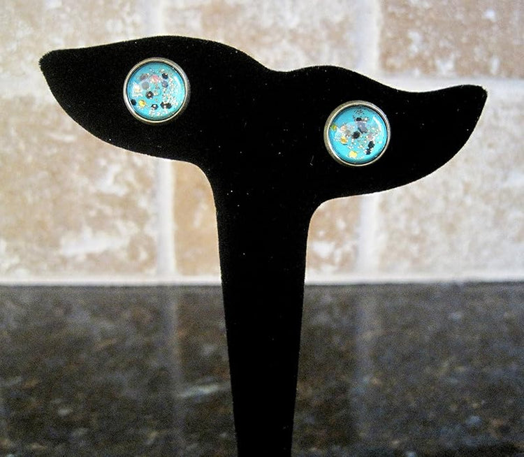 Summerfield Collection Antiqued Gold-tone Mint Green and Black Glitter Glass Stud Earrings Hand-painted 12mm