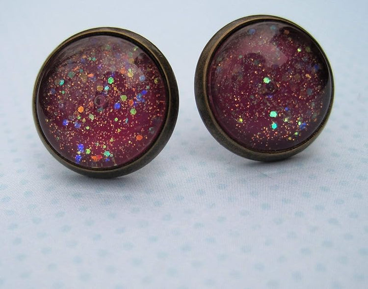 Summerfield Collection Antiqued Gold-tone Plum Berry Purple Glitter Glass Galaxy Stud Earrings 12mm Hand-painted