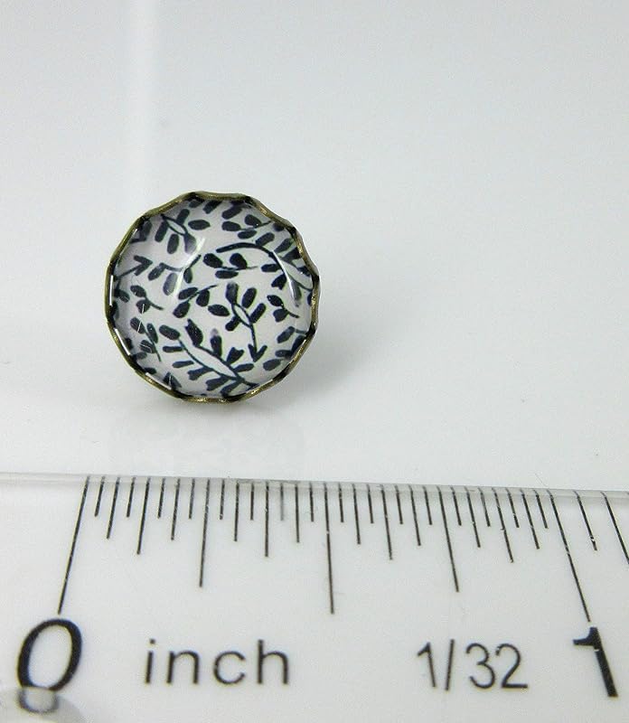 Summerfield Collection Antiqued Gold-tone Off White and Black Flower Print Glass Stud Earrings 12mm