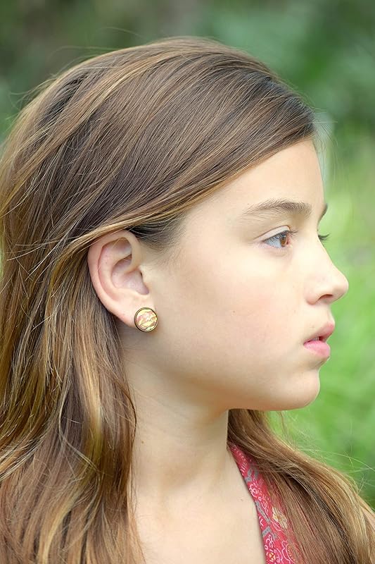 Summerfield Collection Antiqued Gold-tone Faceted Resin Opalescent Stud Earrings 12mm (Peach)