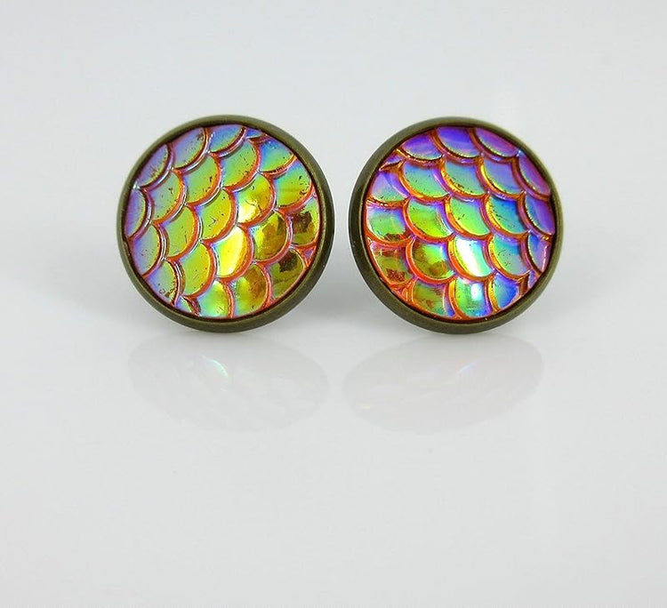 Summerfield Collection Antiqued Gold-tone Metallic Mermaid Scale Stud Earrings 12mm (Orange/Yellow AB)